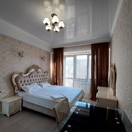 Elite Apartment on Sovetskay street Bisjkek Eksteriør bilde