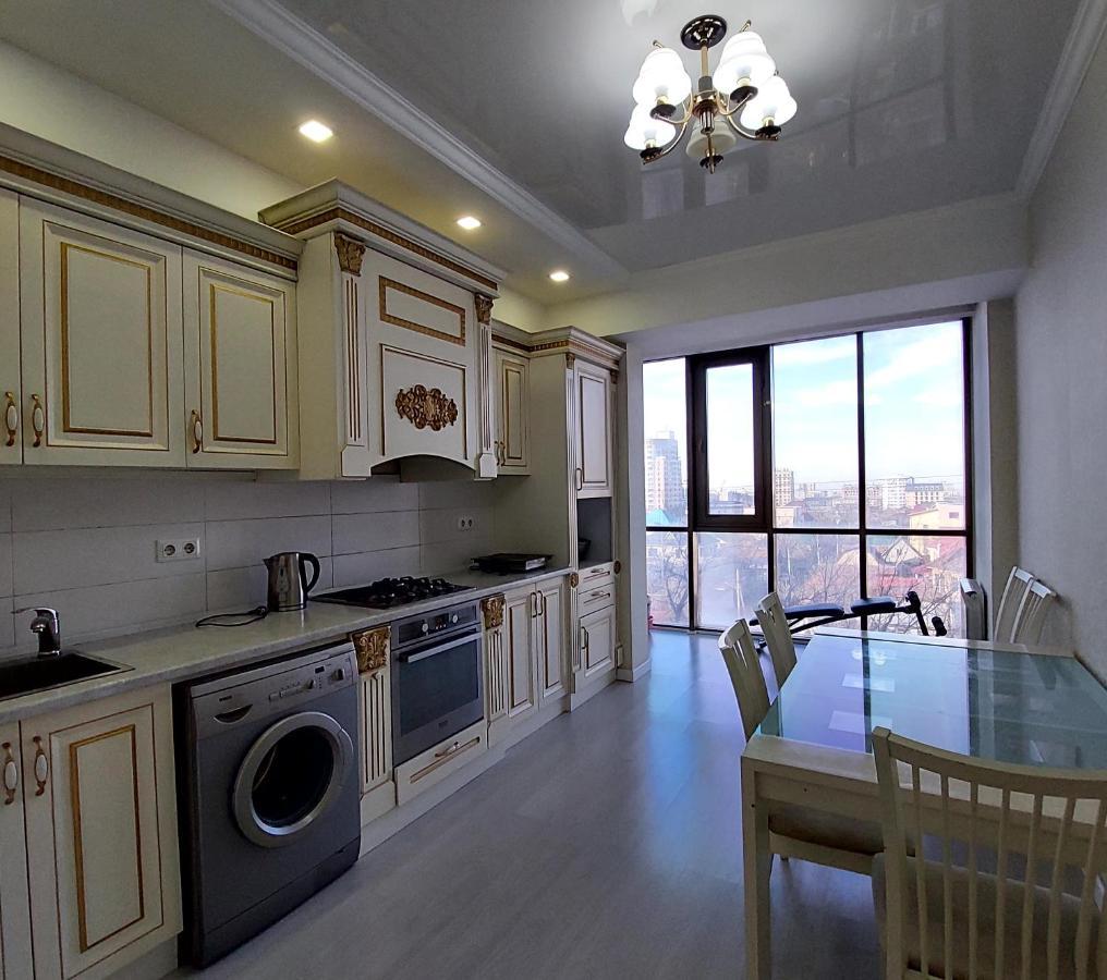 Elite Apartment on Sovetskay street Bisjkek Eksteriør bilde