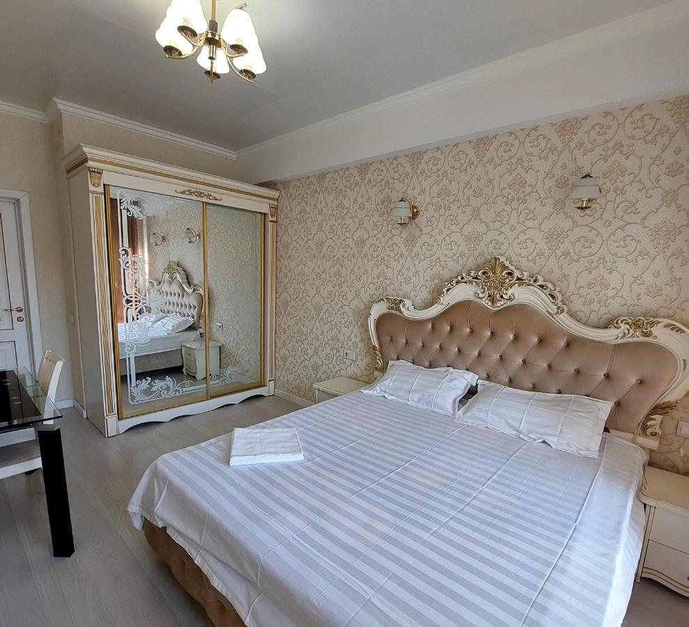 Elite Apartment on Sovetskay street Bisjkek Eksteriør bilde